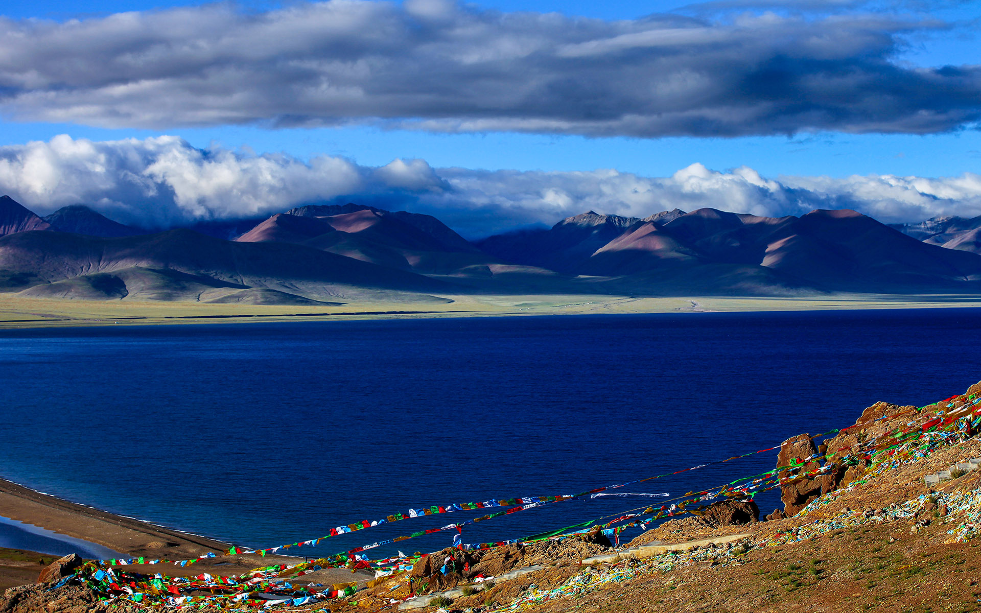 高原明珠西藏，千年流转的传奇之旅